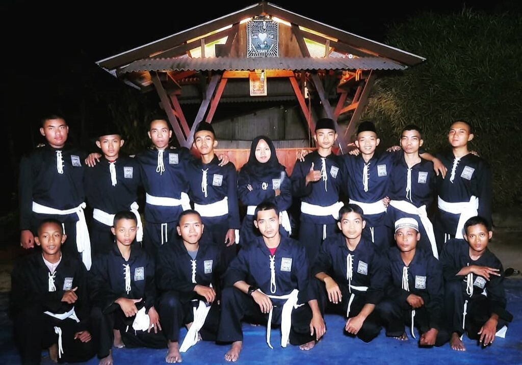 gambar (16)